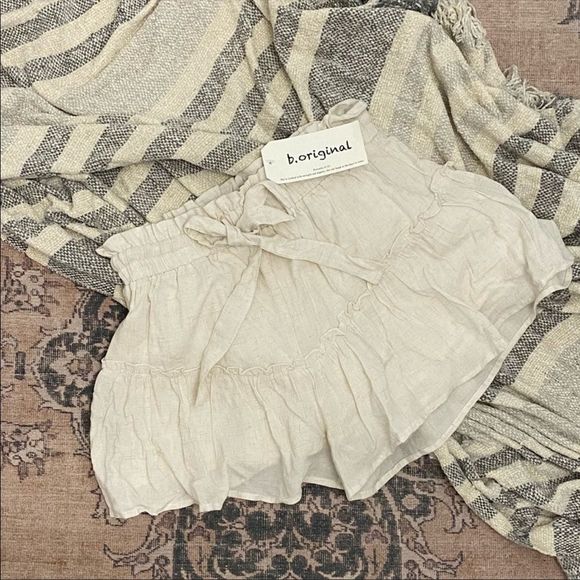 b.Original Ruffle short, S, NWT - Picture 2 of 4